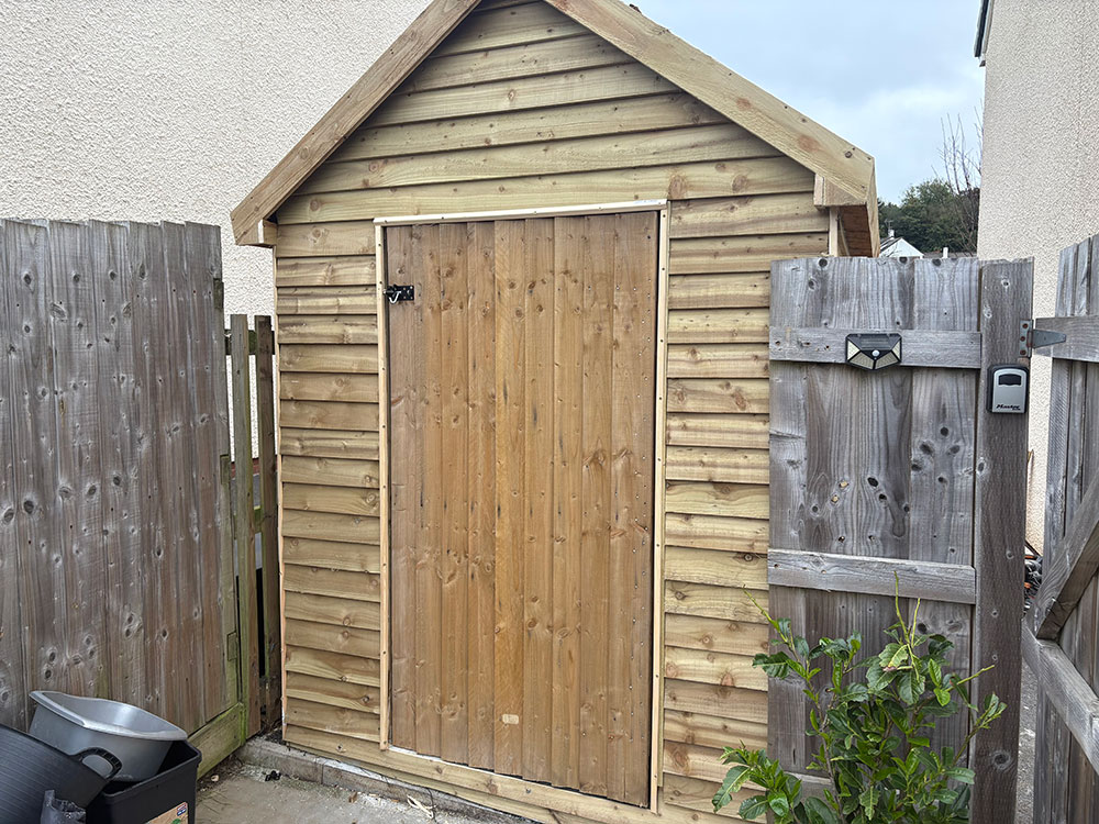 Garden shed 01